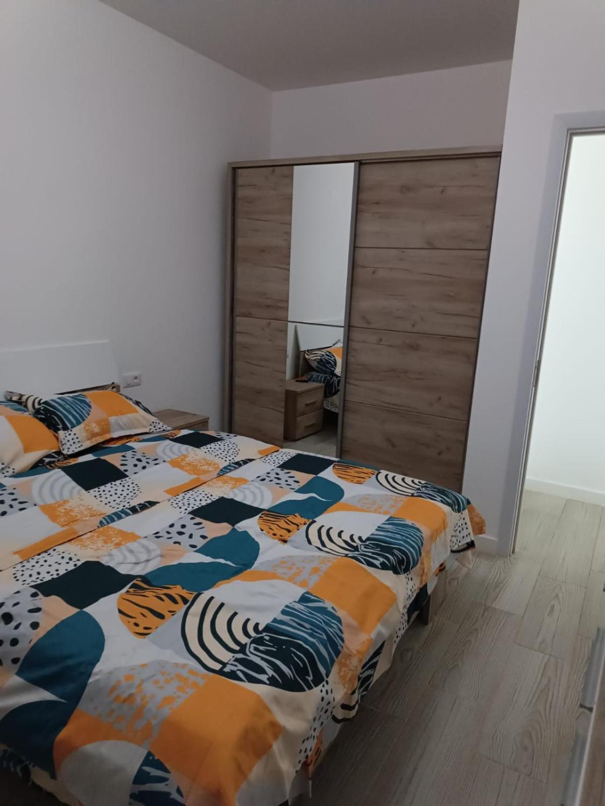 Apartament 2 Camere, Bloc Nou, Langa Promenada Moll, Capacitate 4 Persoane Craiova Exterior foto